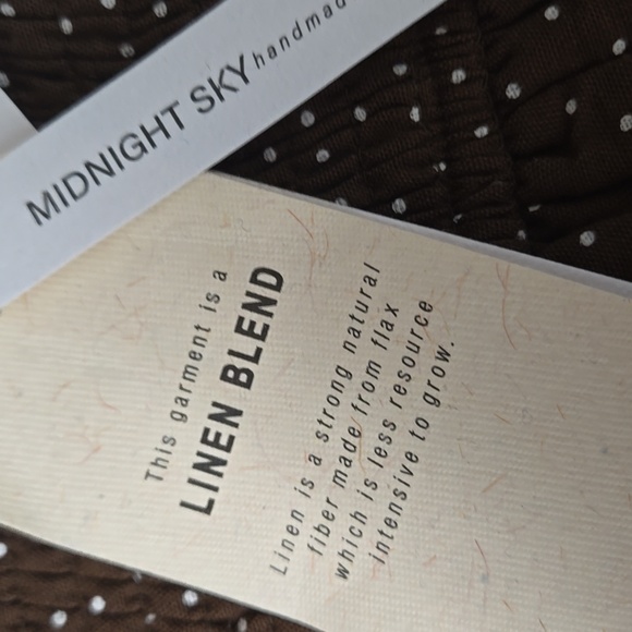 Linen Blend Polkadot Ruffled mini - Picture 2 of 3